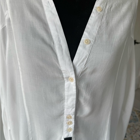 Urban Outfitters Oversized White Button-Up Blouse - Size S, Relaxed Fit - Picture 6 of 8